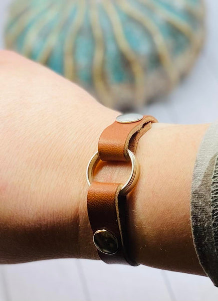 Leather Ring Holder Bracelet, Wear Your Ring On Your Wrist, Widow Bracelet, Nurse, Doctor Ring Holder